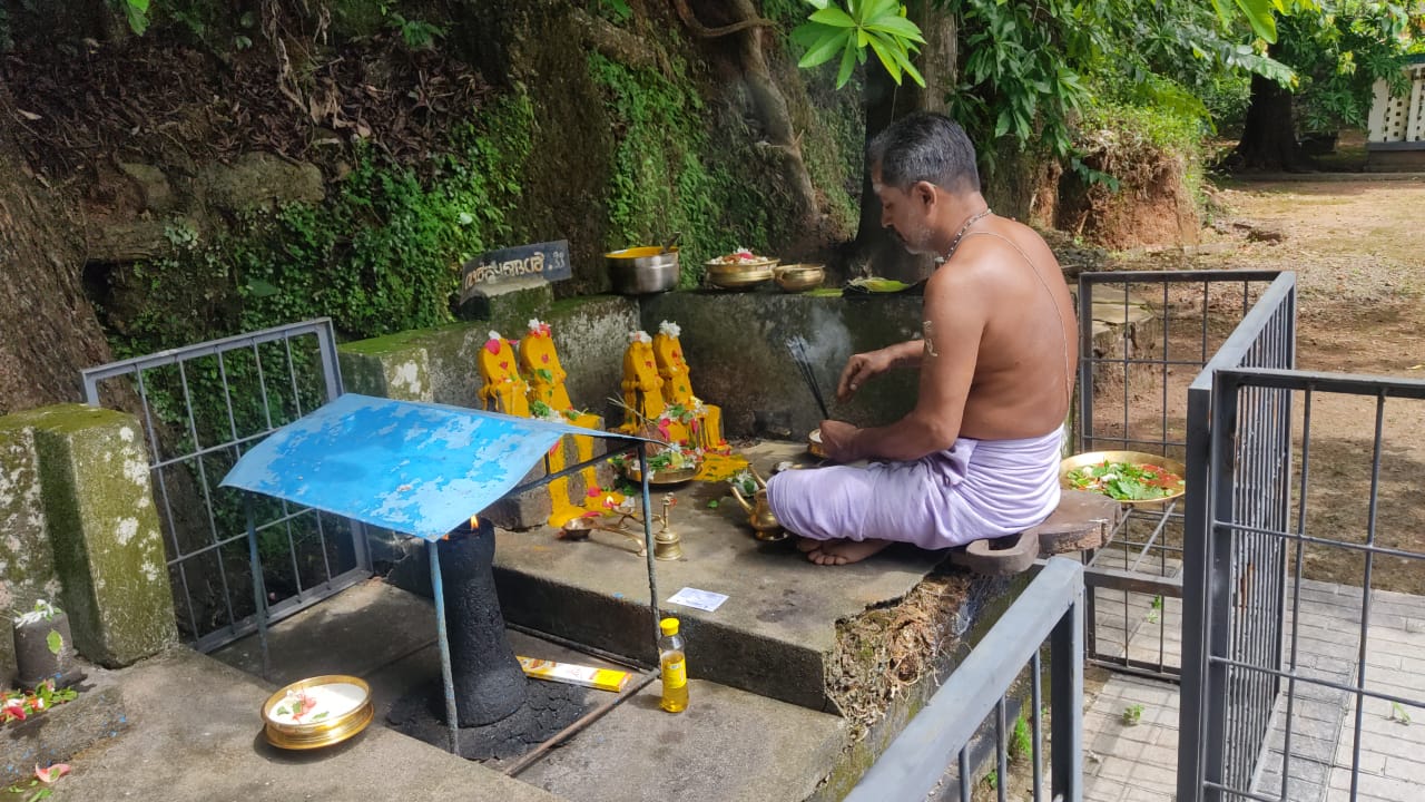 Sree Ayyappa Temple Thachampara Photos