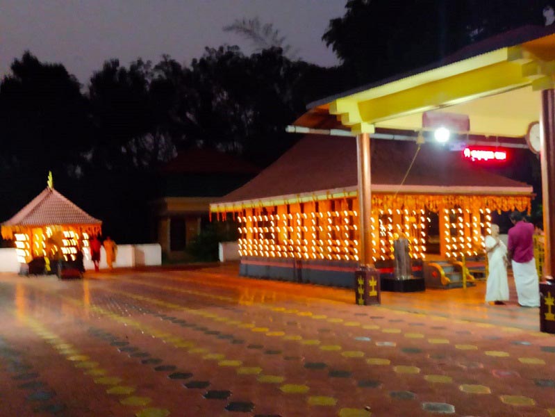 Sree Kurumba Bhagavathy Temple Thachampara Photos