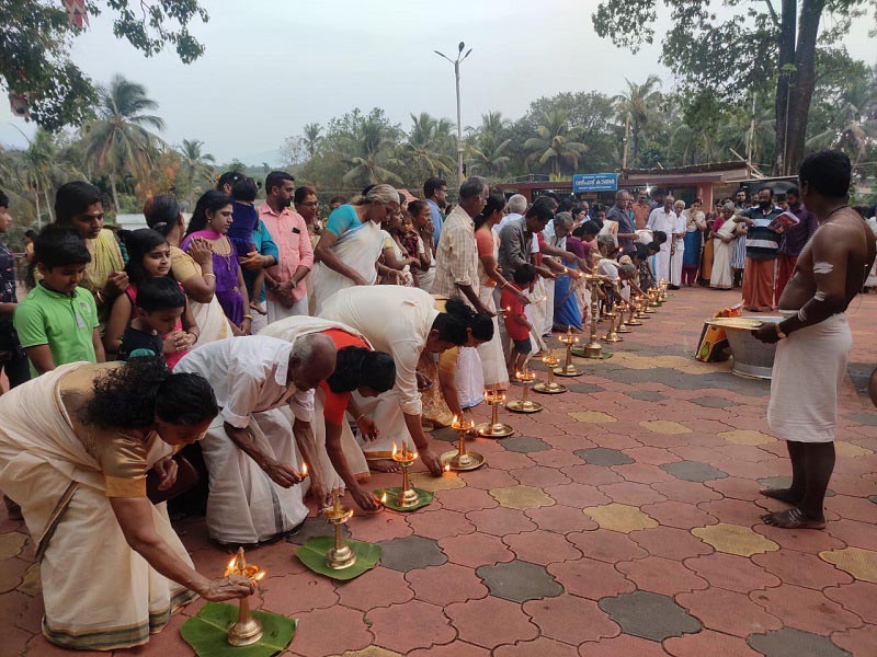 Sree Kurumba Bhagavathy Temple Thachampara Photos