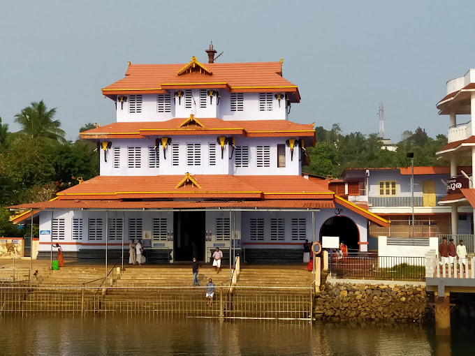 Parassinikadavu Muthappan Temple